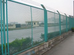 护栏网 公路护栏网 高速公路护栏网 高速公路优质护栏网