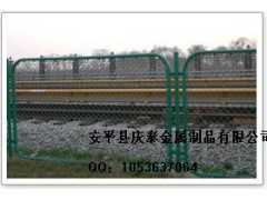 厂家直销优质低廉铁路护栏网——庆泰金属制品有限公司