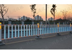 同泰交通供应城市道路护栏:城市道路护栏