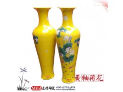 景德镇粉彩瓷花瓶