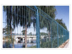 徐州鱼塘堤坝安全防护用隔离网，护栏网，隔离栅，围栏网