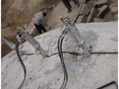 泰安金刚石开采用什么设备-液压破石机-18273361116
