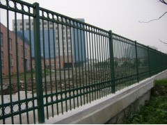 海南草坪围栏 阳台锌钢护栏网 绿化带塑钢栅栏 肇庆环保栅栏