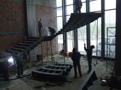 打造杭州海外人才创新园钢结构楼梯，工程楼梯