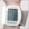 厂家直销电子血压计 腕式血压表 家用血压仪