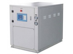 长期供应水冷箱型工业冷水机组