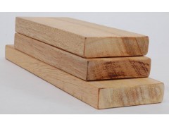 山樟木防腐木最近价格，低价销售山樟木板材