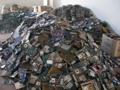 回收电子废料