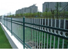 荣佰金属生产各种规格的锌钢护栏 铁艺围栏 热镀锌钢等产品