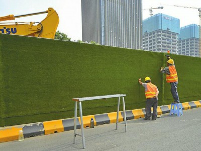 文明施工多做一点，让施工围挡工地外墙都披上绿色草皮吧