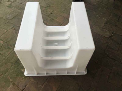 混凝土流水槽模具-泄水槽模具-振通模具图1