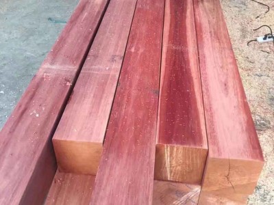 最新印尼山樟木防腐木价格、便宜的山樟木防腐木板材厂家定尺加工