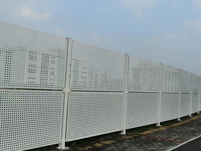 珠海南屏公路修建围蔽护栏 标准2.5米高穿孔冲孔板围挡