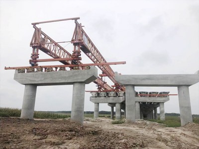 内蒙古乌海架桥机厂家出租设备可承载50吨