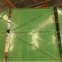 山东高层施工安全作业防护爬架网圆孔钢网片