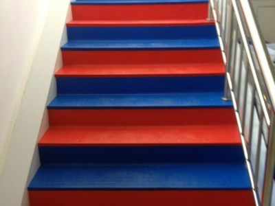 楼梯踏步厂家PVC楼梯防滑踏步批发楼梯踏步定做