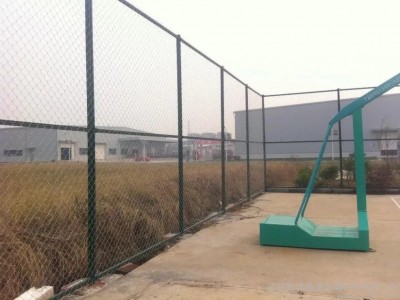 為何要安裝籃球場護欄網，籃球場地上的應用