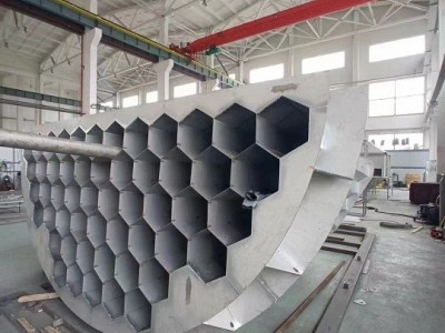湖南專業生產加工不銹鋼環保設備各類非標定制產品