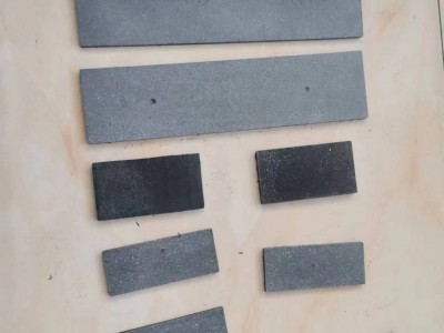 弘翰摩擦片厂家生产     摩擦阻尼器抗震消能摩擦垫块