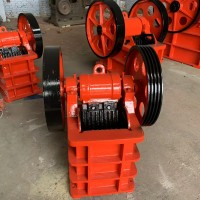 上海坤克路桥的PE-150*250小型鄂式破碎机